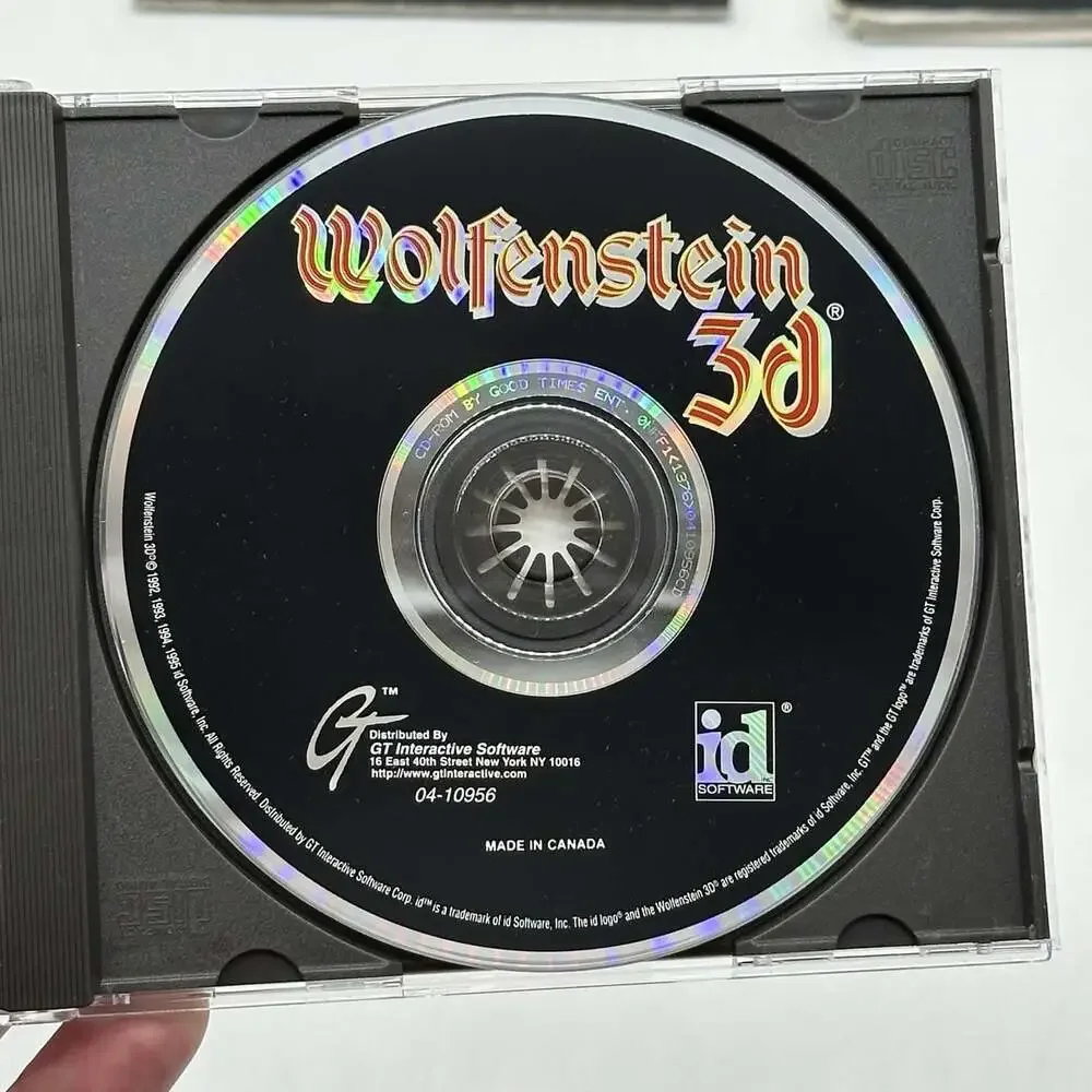 Wolfenstein 3D PC CD-ROM in Damaged Original Black Big Box w/Manual & Hint Guide